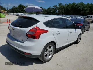 2014 Ford Focus SE with VIN 1FADP3K25EL224700, listed as a Copart auction lot 55314955 with 124,789 mi miles and Clean Title. Bid and sale history available at carsss.com. Image 3.