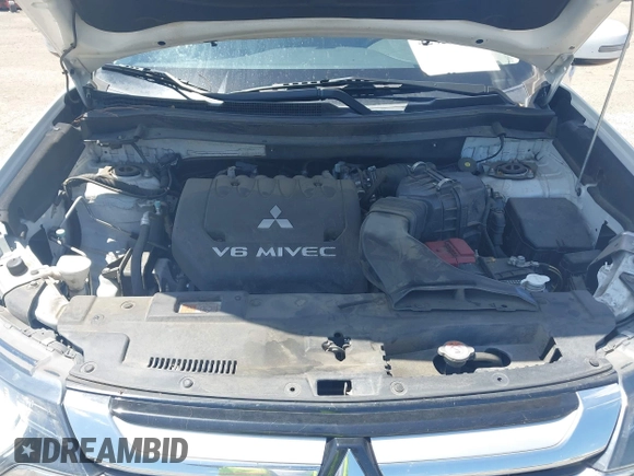 2017 Mitsubishi Outlander GT with VIN JA4JZ4AX1HZ023740, listed as a IAAI auction lot 42052468 with 106,073 mi miles and . Bid and sale history available at DreamBid. Image 10.