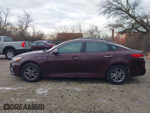 2020 Kia Optima LX z VIN 5XXGT4L33LG383504, wystawiony jako IAAI lot #41644910 z przebiegiem 70 227 mil mil oraz . Historia ofert i sprzedaży dostępna na DreamBid. Obrazek 14.