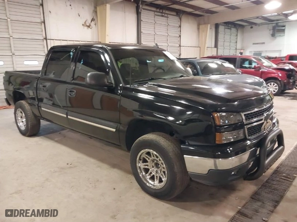 2006 Chevrolet Silverado 1500 LT1 with VIN 2GCEC13T461190598, listed as a IAAI auction lot 41521172 with 223,110 mi miles. Bid and sale history available at carsss.com. Image 1.