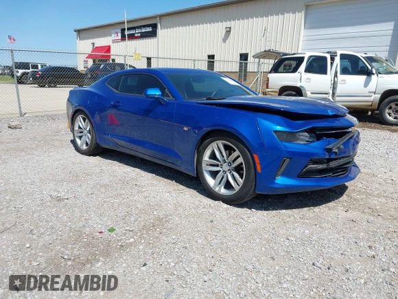 2018 Chevrolet Camaro 1LT z VIN 1G1FB1RS5J0101768, wystawiony jako IAAI lot #41990965 z przebiegiem 82 492 mil mil oraz . Historia ofert i sprzedaży dostępna na DreamBid. Obrazek 1.