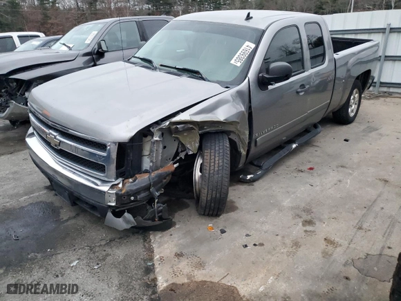 2008 Chevrolet Silverado 1500 LT w/2LT with VIN 2GCEC19J881210019, listed as a Copart auction lot 41699385 with 168,940 mi miles and Salvage Title. Bid and sale history available at carsss.com. Image 1.