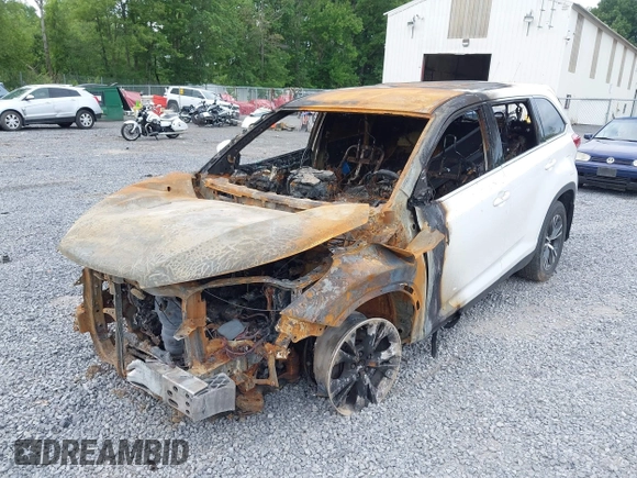 2019 Toyota Highlander LE с VIN 5TDBZRFH8KS955063, выставлен на аукционе IAAI как лот 42647865 с пробегом 63 275 миль миль и . История ставок и продаж доступна на DreamBid. Изображение 6.