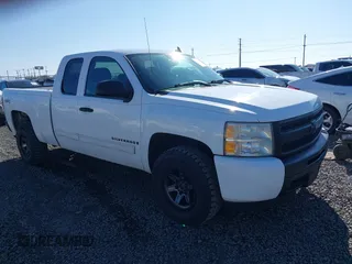 2009 Chevrolet Silverado 1500 LT with VIN 1GCEK29059Z129875, listed as a IAAI auction lot 41678620 with 155,798 mi miles and . Bid and sale history available at DreamBid. Image 1.