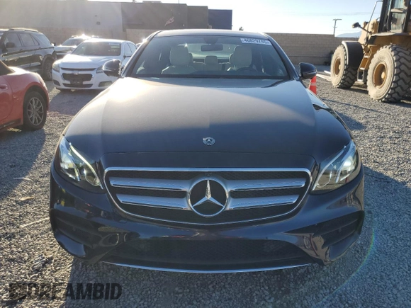 2019 Mercedes-Benz E 450 with VIN WDDZF6JB0KA515463, listed as a Copart auction lot 46829745 with 32,356 mi miles and Salvage Title. Bid and sale history available at DreamBid. Image 5.