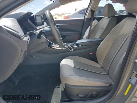 2020 Hyundai Sonata SEL z VIN 5NPEL4JA6LH010969, wystawiony jako Copart lot #53923445 z przebiegiem 83 738 mil mil oraz Szkoda całkowita • Salvage title. Historia ofert i sprzedaży dostępna na DreamBid. Obrazek 7.
