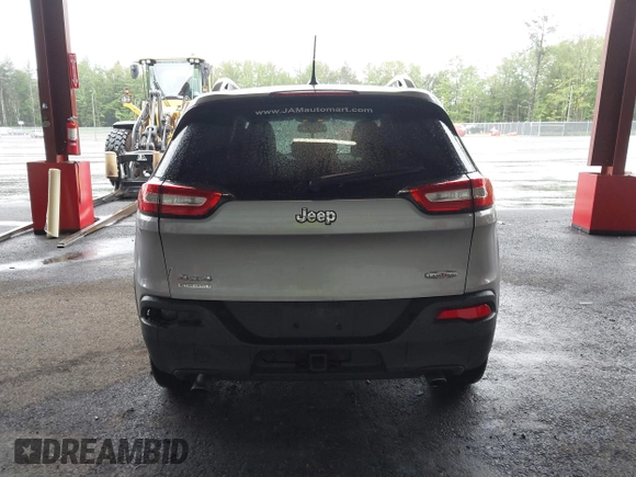 2014 Jeep Cherokee Latitude z VIN 1C4PJMCS7EW124660, wystawiony jako IAAI lot #42310356 z przebiegiem 322 480 mil mil oraz . Historia ofert i sprzedaży dostępna na DreamBid. Obrazek 16.