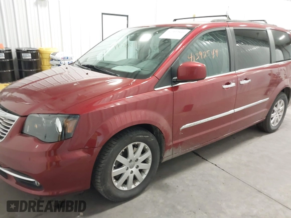2014 Chrysler Town & Country Touring z VIN 2C4RC1BG2ER467240, wystawiony jako IAAI lot #41392549 z przebiegiem 146 652 mil mil oraz . Historia ofert i sprzedaży dostępna na DreamBid. Obrazek 17.