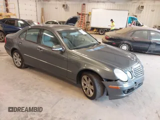 2009 Mercedes-Benz E 350 Luxury z VIN WDBUF87X19B373596, wystawiony jako IAAI lot #42485291 z przebiegiem 172 057 mil mil oraz . Historia ofert i sprzedaży dostępna na DreamBid. Obrazek 1.