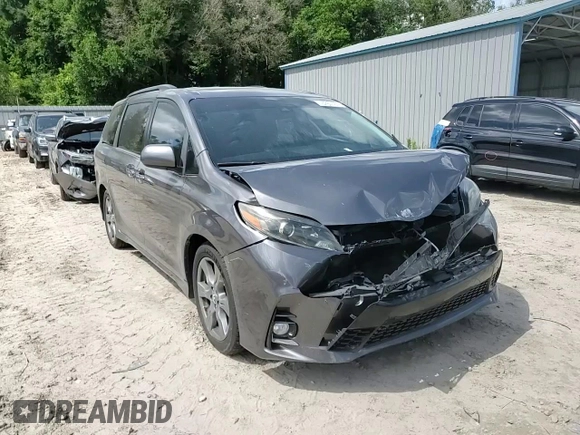 2018 Toyota Sienna SE with VIN 5TDXZ3DC5JS921882, listed as a Copart auction lot 62347815 with 136,472 mi miles and Salvage title. Bid and sale history available at DreamBid. Image 13.
