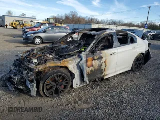2022 BMW 5 Series M550i xDrive z VIN WBA13BK0XNCH74508, wystawiony jako Copart lot #81405624 z przebiegiem Nie podano mil oraz Szkoda całkowita • Salvage title. Historia ofert i sprzedaży dostępna na DreamBid. Obrazek 1.