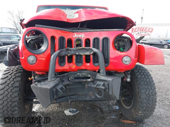2016 Jeep Wrangler Unlimited Rubicon with VIN 1C4BJWFG1GL293302, listed as a IAAI auction lot 41811485 with 30,101 mi miles and . Bid and sale history available at DreamBid. Image 6.