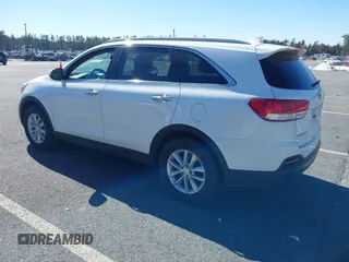 2018 Kia Sorento LX with VIN 5XYPG4A37JG351171, listed as a IAAI auction lot 41748189 with 85,000 mi miles. Bid and sale history available at carsss.com. Image 3.