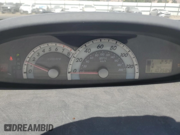 2008 Toyota Yaris z VIN JTDBT903781205321, wystawiony jako Copart lot #58863655 z przebiegiem 103 584 mil mil oraz Szkoda całkowita • Salvage title. Historia ofert i sprzedaży dostępna na DreamBid. Obrazek 9.