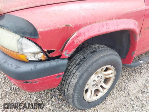 2002 Dodge Dakota Sport with VIN 1B7HG38N62S670613, listed as a IAAI auction lot 42133366 with 156,977 mi miles and . Bid and sale history available at carsss.com. Image 6.