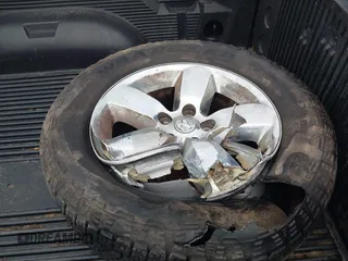 2019 Ram 1500 SLT с VIN 1C6RR6TT8KS657696, выставлен на аукционе IAAI как лот 41324189 с пробегом 100 825 миль миль и . История ставок и продаж доступна на DreamBid. Изображение 19.