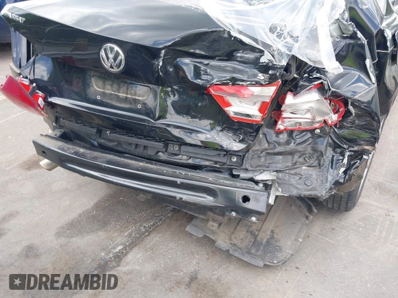 2013 Volkswagen Passat SE with VIN 1VWBP7A34DC114543, listed as a IAAI auction lot 42464549 with 111,146 mi miles and . Bid and sale history available at DreamBid. Image 6.