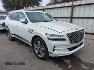 2023 Genesis GV80 with VIN KMUHBDSB2PU105268, listed as a IAAI auction lot 40791181 with 21,569 mi miles. Bid and sale history available at carsss.com. Image 1.