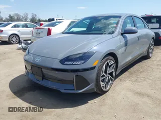 2023 Hyundai Ioniq 6 SEL z VIN KMHM34AA5PA033700, wystawiony jako IAAI lot #41954862 z przebiegiem 16 304 mil mil oraz . Historia ofert i sprzedaży dostępna na DreamBid. Obrazek 20.