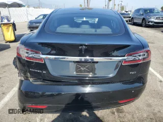 2018 Tesla Model S 75D с VIN 5YJSA1E29JF291834, выставлен на аукционе Copart как лот 55353725 с пробегом 26 871 миль миль и Списание • Salvage title. История ставок и продаж доступна на DreamBid. Изображение 6.