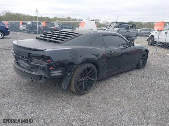 2010 Chevrolet Camaro 2SS with VIN 2G1FK1EJ9A9137692, listed as a IAAI auction lot 42085420 with 169,665 mi miles. Bid and sale history available at carsss.com. Image 4.
