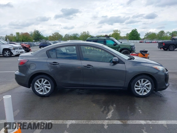 2013 Mazda 3 i Touring z VIN JM1BL1V72D1822505, wystawiony jako IAAI lot #42199595 z przebiegiem 103 560 mil mil oraz . Historia ofert i sprzedaży dostępna na DreamBid. Obrazek 13.
