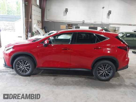 2025 Lexus NX 350 Premium z VIN 2T2GGCEZ5SC086994, wystawiony jako IAAI lot #42482143 z przebiegiem 169 mil mil oraz . Historia ofert i sprzedaży dostępna na DreamBid. Obrazek 14.
