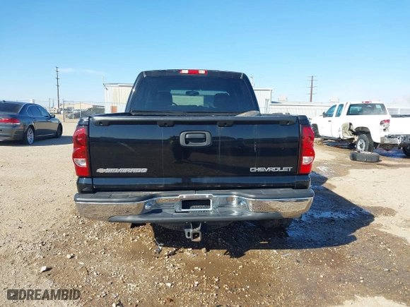 2005 Chevrolet Silverado 1500 LS with VIN 2GCEK13T551184097, listed as a IAAI auction lot 41598653 with 218,461 mi miles. Bid and sale history available at carsss.com. Image 17.
