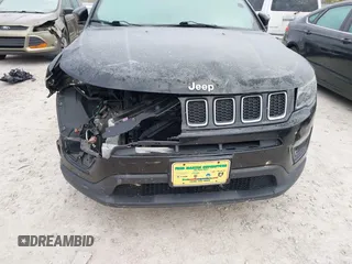 2017 Jeep Compass Sport with VIN 3C4NJDAB3HT628675, listed as a IAAI auction lot 40987530 with 92,254 mi miles and . Bid and sale history available at DreamBid. Image 6.