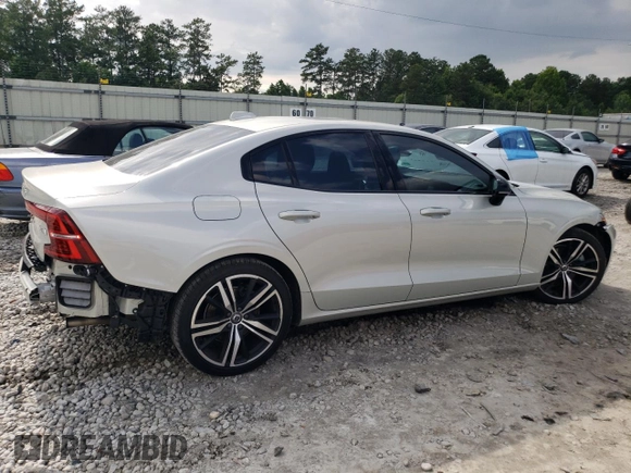 2019 Volvo S60 R-Design with VIN 7JR102FMXKG015692, listed as a Copart auction lot 57598173 with 26,004 mi miles. Bid and sale history available at carsss.com. Image 3.