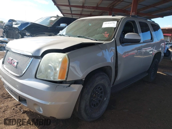 2007 GMC Yukon SLE with VIN 1GKFK13057J108533, listed as a IAAI auction lot 41364196 with 207,890 mi miles. Bid and sale history available at carsss.com. Image 17.