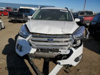 2018 Ford Escape SE with VIN 1FMCU0G98JUB62583, listed as a Copart auction lot 87894835 with 135,965 mi miles and Clean Title. Bid and sale history available at carsss.com. Image 5.