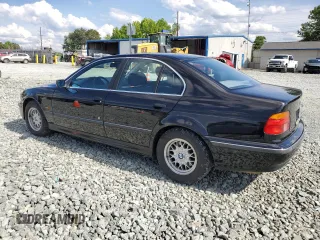 1997 BMW 5 Series 528i z VIN WBADD6325VBW22169, wystawiony jako Copart lot #56245985 z przebiegiem 238 308 mil mil oraz Czysty tytuł • Clean title. Historia ofert i sprzedaży dostępna na DreamBid. Obrazek 2.