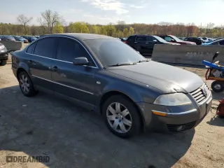 2003 Volkswagen Passat GLX with VIN WVWRH63B73P341214, listed as a Copart auction lot 54361985 with 164,489 mi miles and Salvage Title. Bid and sale history available at carsss.com. Image 4.