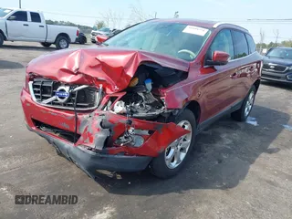 2013 Volvo XC60 3.2L z VIN YV4952DL4D2390794, wystawiony jako IAAI lot #41688798 z przebiegiem 104 940 mil mil oraz . Historia ofert i sprzedaży dostępna na DreamBid. Obrazek 2.