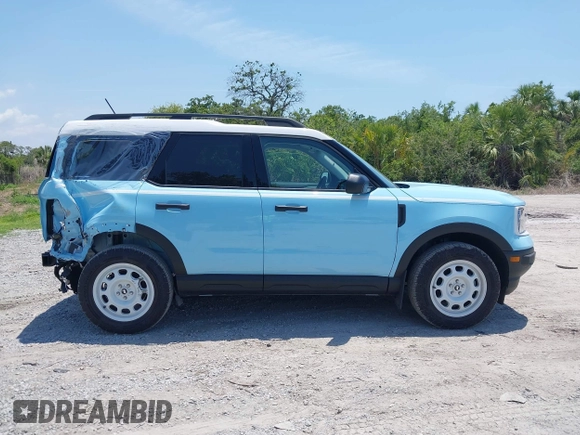 2024 Ford Bronco Sport Heritage с VIN 3FMCR9G65RRF35612, выставлен на аукционе IAAI как лот 42307634 с пробегом 2 133 миль миль и . История ставок и продаж доступна на DreamBid. Изображение 14.