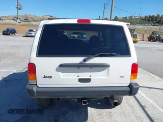 1997 Jeep Cherokee SE with VIN 1J4FJ28S7VL553270, listed as a IAAI auction lot 41825524 with 157,015 mi miles. Bid and sale history available at carsss.com. Image 16.