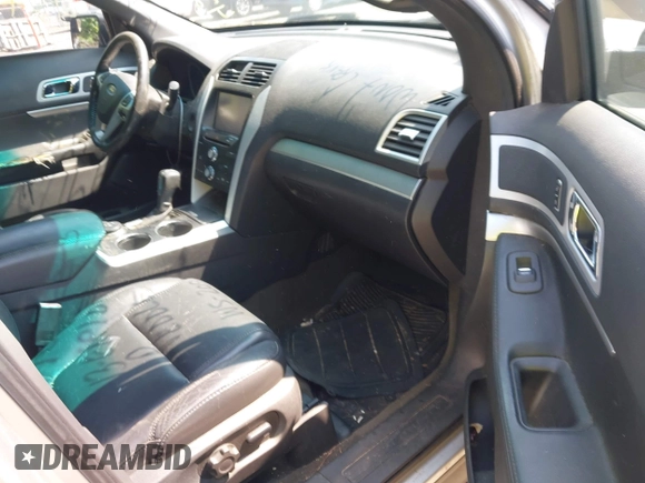2013 Ford Explorer XLT z VIN 1FM5K8D82DGC91298, wystawiony jako IAAI lot #42490385 z przebiegiem 209 223 mil mil oraz . Historia ofert i sprzedaży dostępna na DreamBid. Obrazek 5.