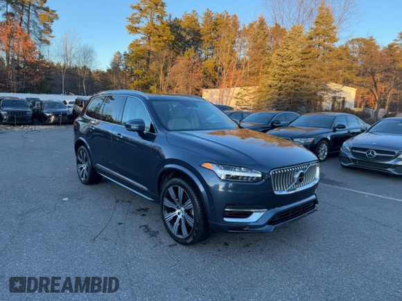2021 Volvo XC90 Inscription Expression with VIN YV4BR00L4M1760700, listed as a Copart auction lot 88538795 with 100,871 mi miles and Clean Title. Bid and sale history available at carsss.com. Image 1.