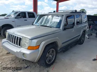 2008 Jeep Commander Sport with VIN 1J8HH48K08C200971, listed as a IAAI auction lot 42046063 with 232,501 mi miles. Bid and sale history available at carsss.com. Image 2.