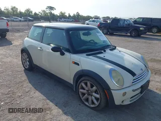 2006 MINI Hardtop with VIN WMWRC33596TK73174, listed as a IAAI auction lot 41848500 with 182,704 mi miles and . Bid and sale history available at DreamBid. Image 1.