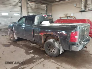 2010 Chevrolet Silverado 1500 LS with VIN 1GCSKREAXAZ161901, listed as a IAAI auction lot 41502944 with 289,439 mi miles and . Bid and sale history available at DreamBid. Image 3.