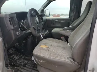 2010 Chevrolet Express Passenger LT z VIN 1GA2G1DG7A1107293, wystawiony jako Copart lot #78936284 z przebiegiem 178 012 mil mil oraz Szkoda całkowita • Salvage title. Historia ofert i sprzedaży dostępna na DreamBid. Obrazek 7.