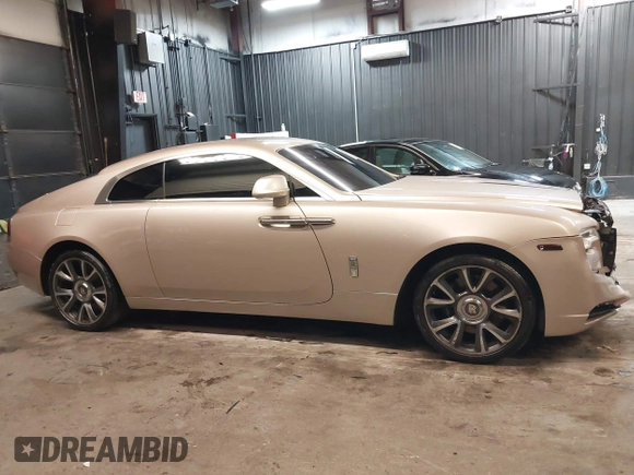 2019 Rolls-Royce Wraith z VIN SCA665C53KUX87266, wystawiony jako IAAI lot #41918222 z przebiegiem 42 388 mil mil oraz . Historia ofert i sprzedaży dostępna na DreamBid. Obrazek 13.