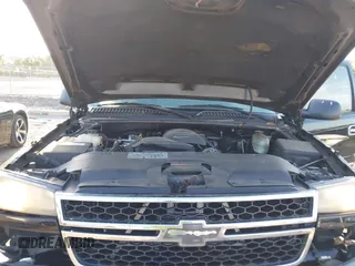 2007 Chevrolet Silverado 1500HD LT1 z VIN 1GCGC13U17F197536, wystawiony jako IAAI lot #42167105 z przebiegiem 177 604 mil mil oraz . Historia ofert i sprzedaży dostępna na DreamBid. Obrazek 10.