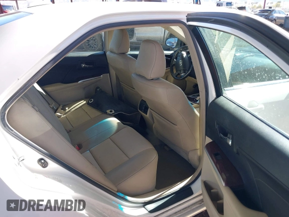 2014 Toyota Camry SE with VIN 4T1BK1FK2EU543220, listed as a IAAI auction lot 41416785 with 198,011 mi miles. Bid and sale history available at carsss.com. Image 8.