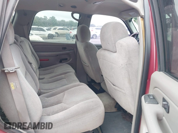 2006 Chevrolet Tahoe LS with VIN 1GNEC13V76R102143, listed as a IAAI auction lot 40343587 with 220,952 mi miles. Bid and sale history available at carsss.com. Image 8.