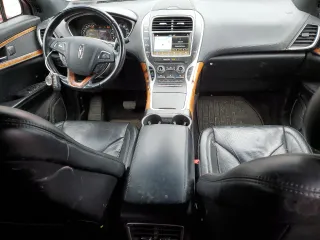 2017 Lincoln MKX Reserve z VIN 2LMPJ8LP7HBL12281, wystawiony jako Copart lot #50128065 z przebiegiem 95 933 mil mil oraz Szkoda całkowita • Salvage title. Historia ofert i sprzedaży dostępna na DreamBid. Obrazek 8.