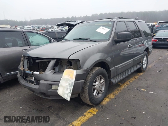 2004 Ford Expedition Special Service with VIN 1FMPU15L44LB05801, listed as a IAAI auction lot 41553046 with 286,759 mi miles. Bid and sale history available at carsss.com. Image 17.