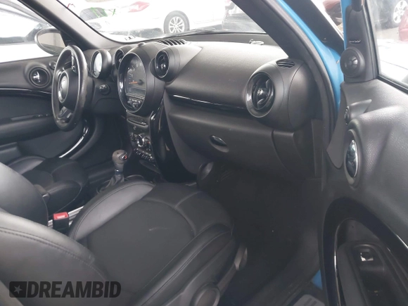 2016 MINI Countryman S with VIN WMWZC3C55GWT09717, listed as a IAAI auction lot 38404631 with 46,016 mi miles and . Bid and sale history available at DreamBid. Image 5.